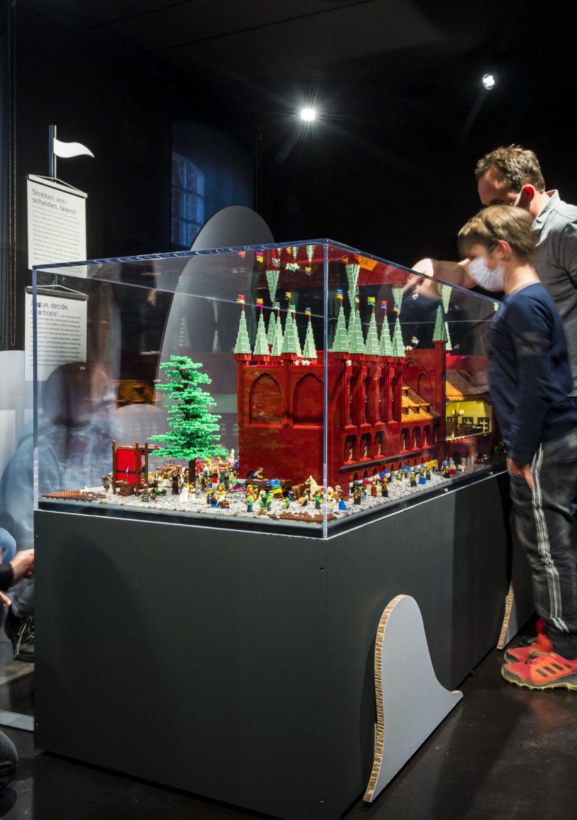 Blick in die Ausstellung "Hanse steinreich - eine LEGO Zeitreise", © EHM, Foto: Olaf Malzahn